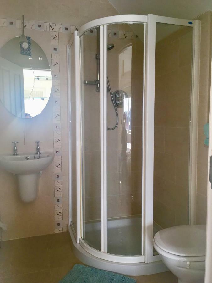 Curlew Apartment Knights Town Εξωτερικό φωτογραφία